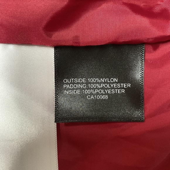 Vintage Collection Varsity Canada Green Puffer Vest With Hood - Picture 6 of 10